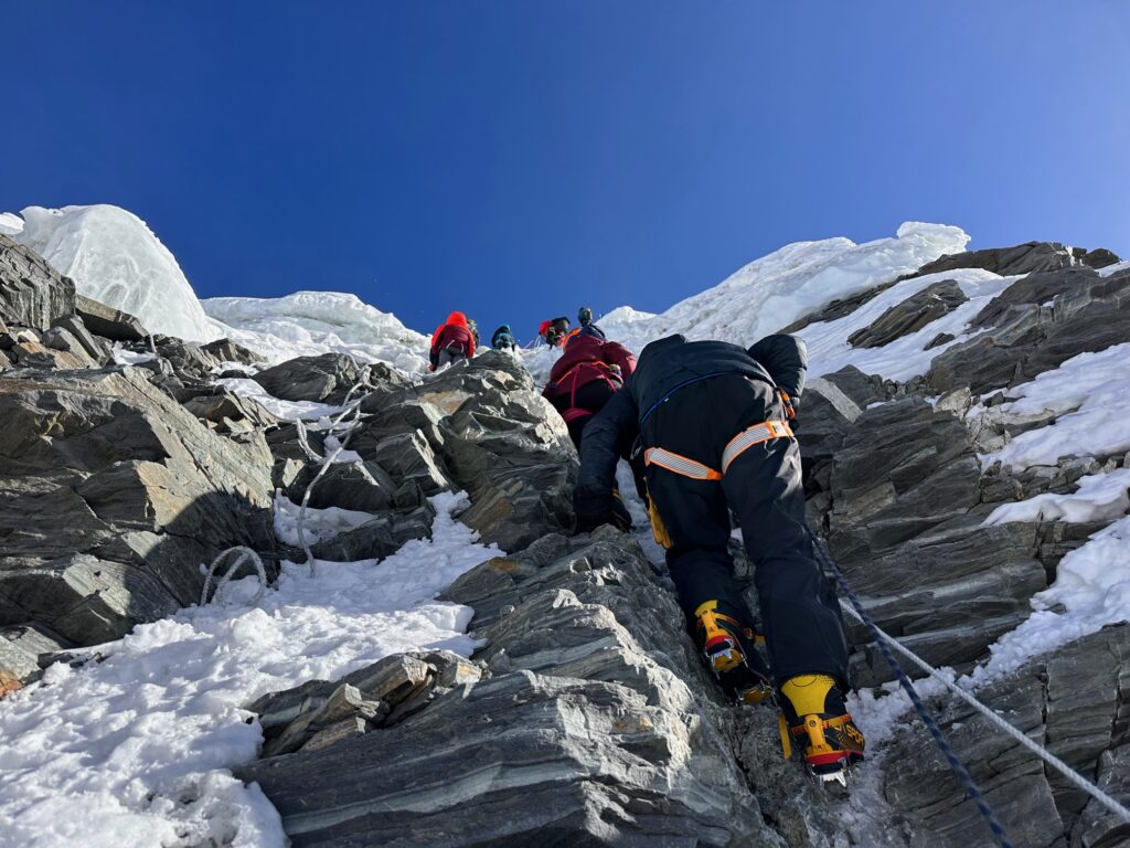 A step by step approach to Mountain training