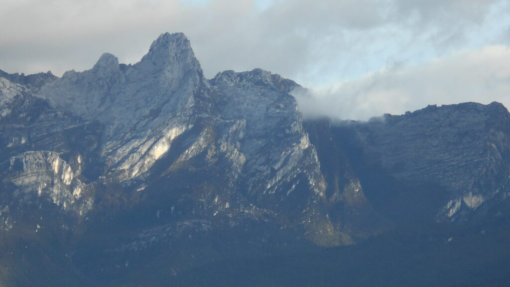 Carstensz from a distance
