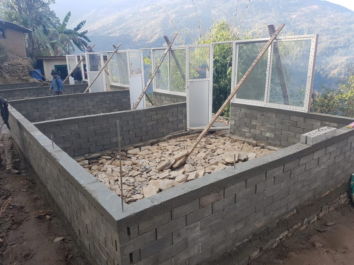 The windows are fitted in Goli