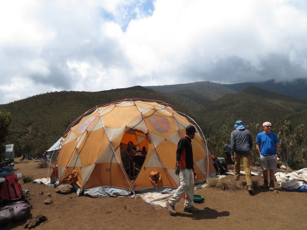 Lunch on the way to the Shira Plateau